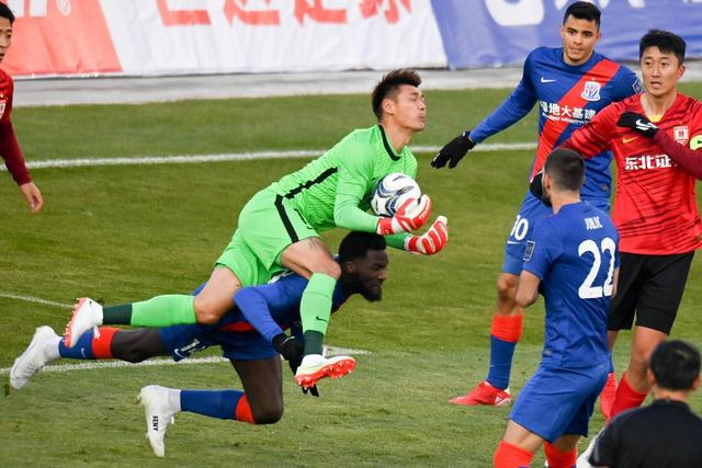 意甲-莱奥破门库普梅纳斯建功 AC米兰1-1亚特兰大